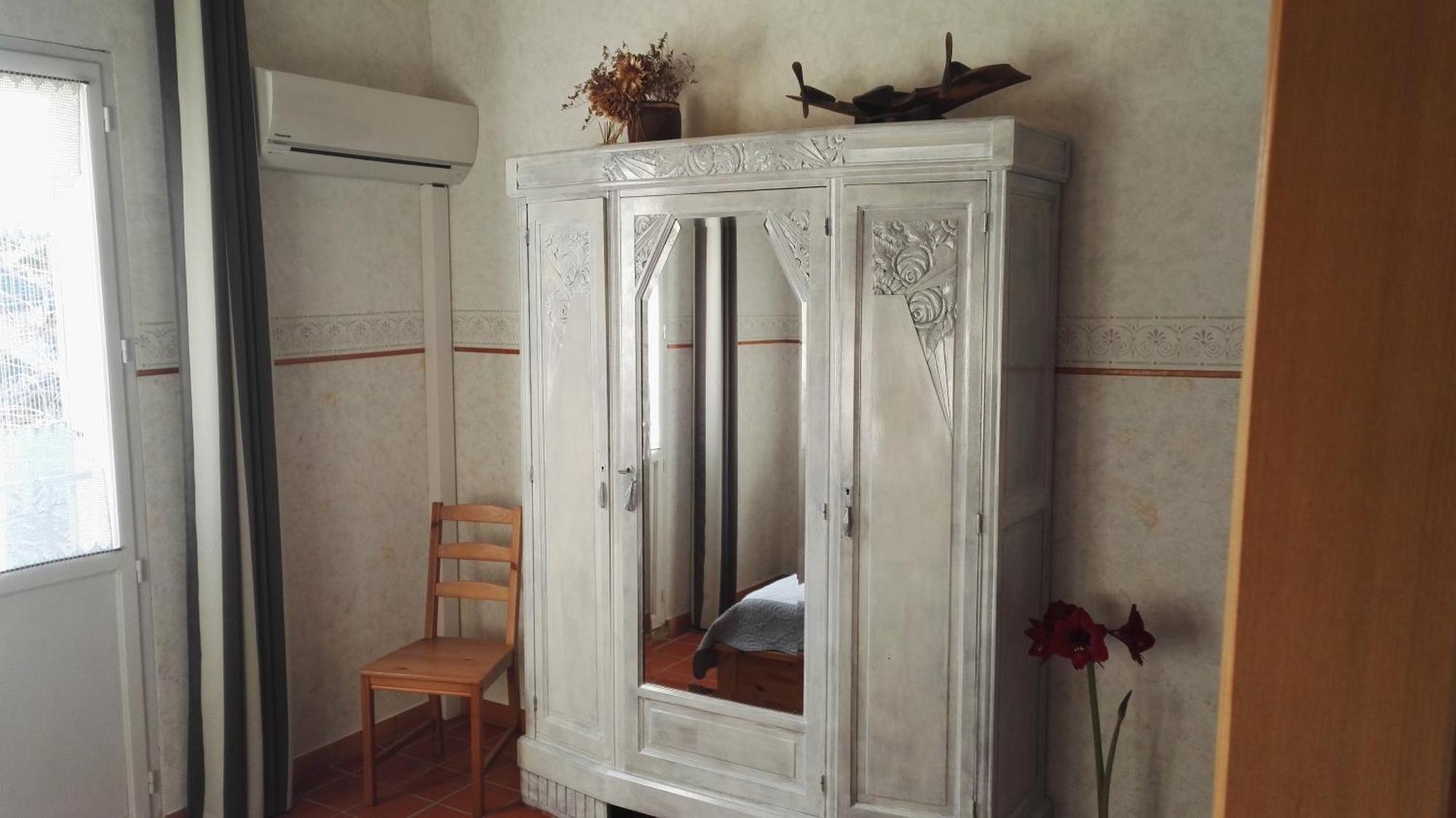 Bed and Breakfast La Chrysalide Loriol-du-Comtat Habitación foto