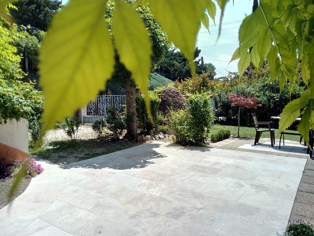 Bed and Breakfast La Chrysalide Loriol-du-Comtat Exterior foto