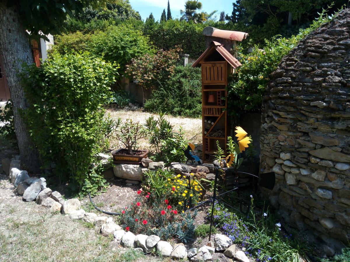 Bed and Breakfast La Chrysalide Loriol-du-Comtat Exterior foto