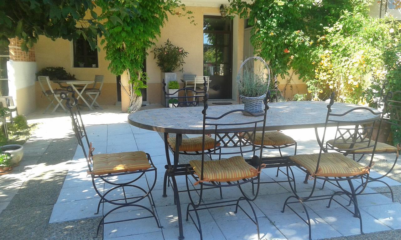Bed and Breakfast La Chrysalide Loriol-du-Comtat Exterior foto