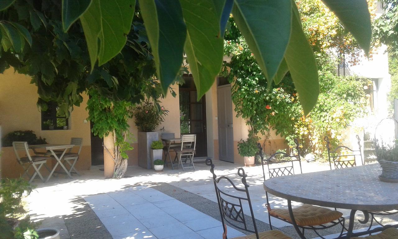 Bed and Breakfast La Chrysalide Loriol-du-Comtat Exterior foto