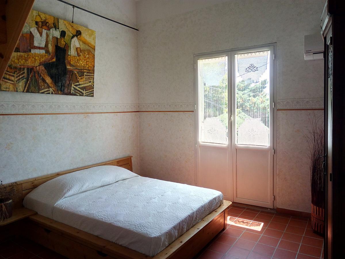 Bed and Breakfast La Chrysalide Loriol-du-Comtat Exterior foto