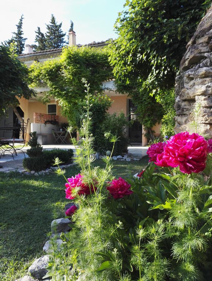 Bed and Breakfast La Chrysalide Loriol-du-Comtat Exterior foto